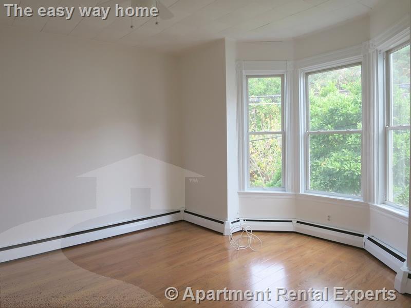 41 Hinckley St, Magoun Square