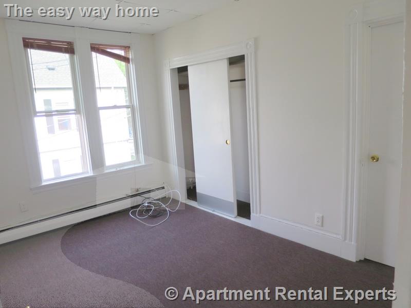 41 Hinckley St, Magoun Square