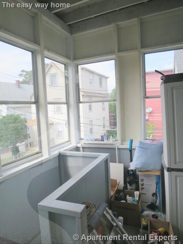 41 Hinckley St, Magoun Square