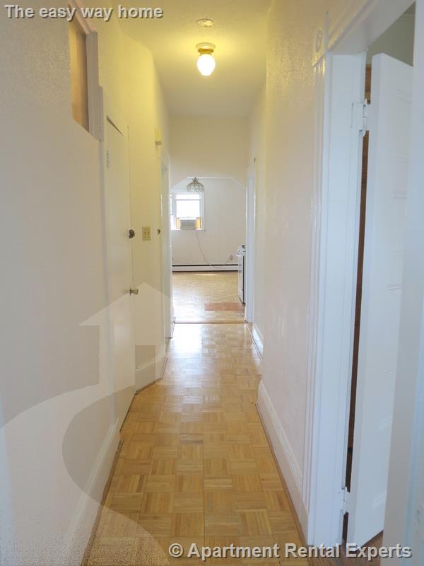 41 Hinckley St, Magoun Square