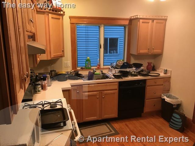 258 Boston Ave, Tufts