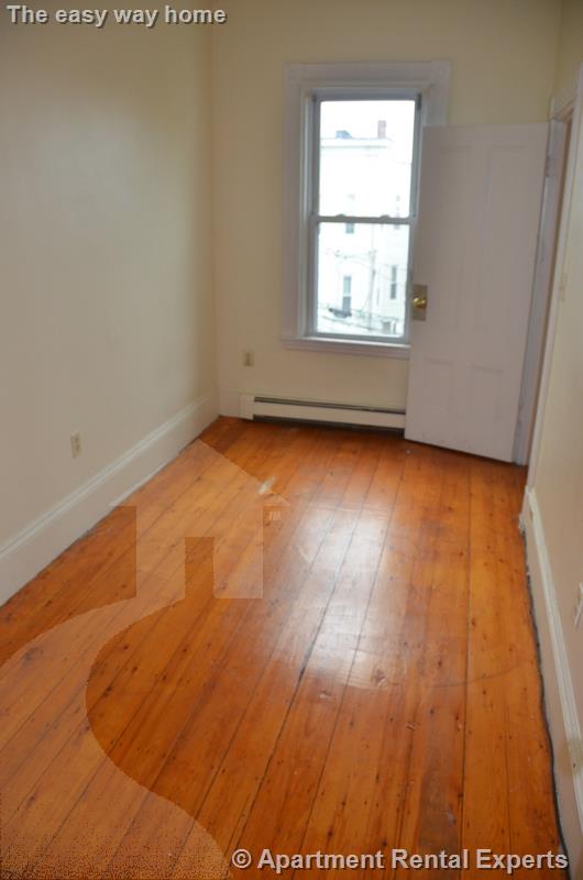 30 Otis St, Sullivan Square