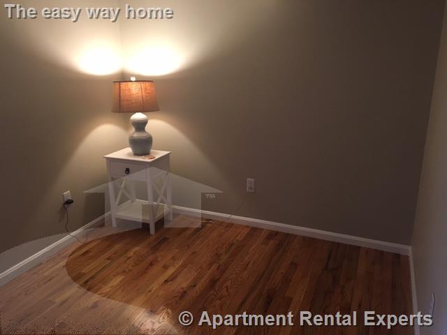 185 Holworthy St, Huron Village