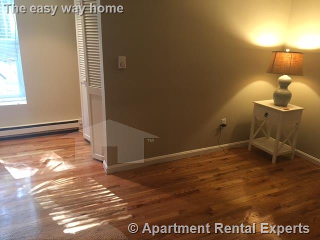 185 Holworthy St, Huron Village