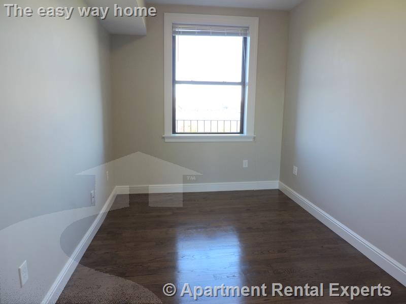 47 Bay State Rd, Back Bay