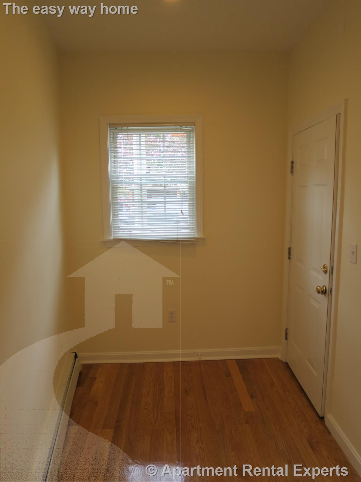 94 Highland Ave, Prospect Hill