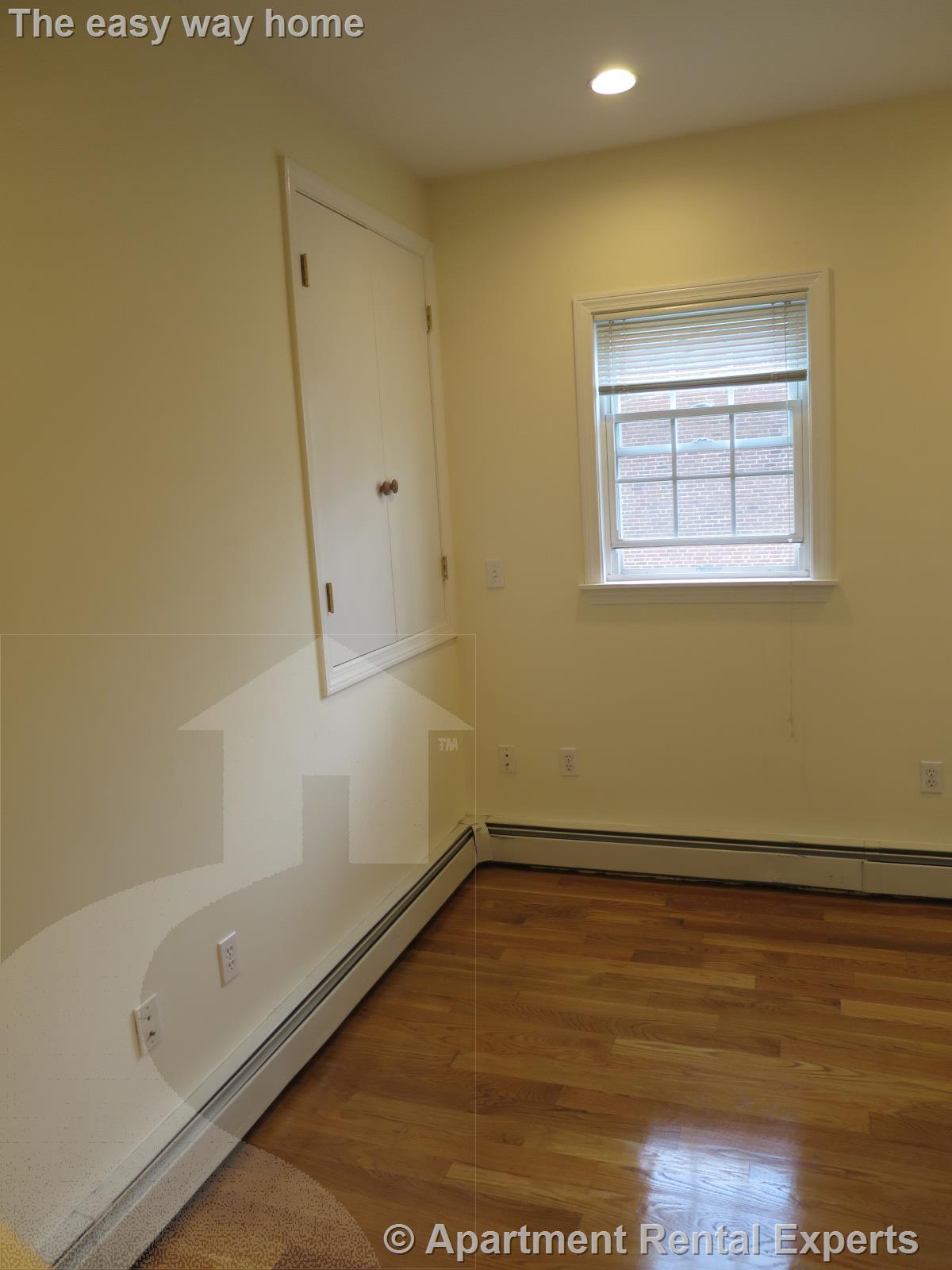 94 Highland Ave, Prospect Hill