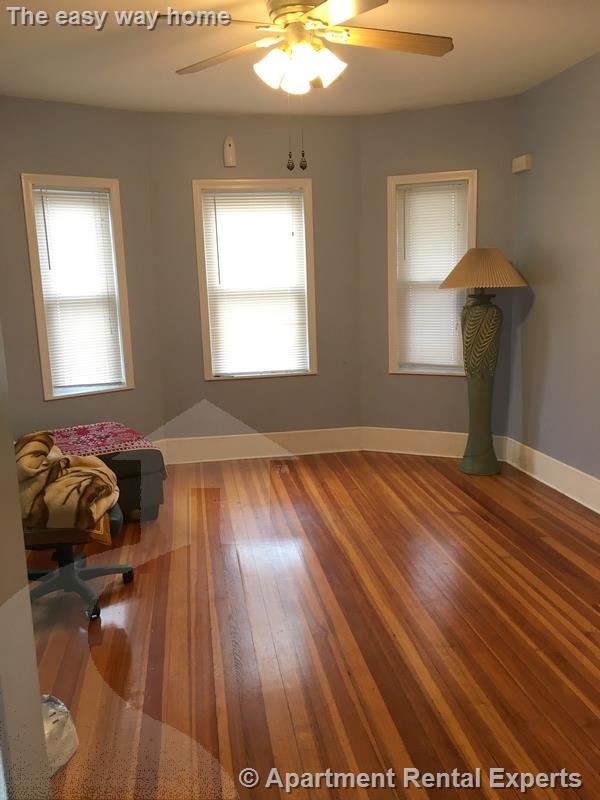 82 Evans St, Medford Square