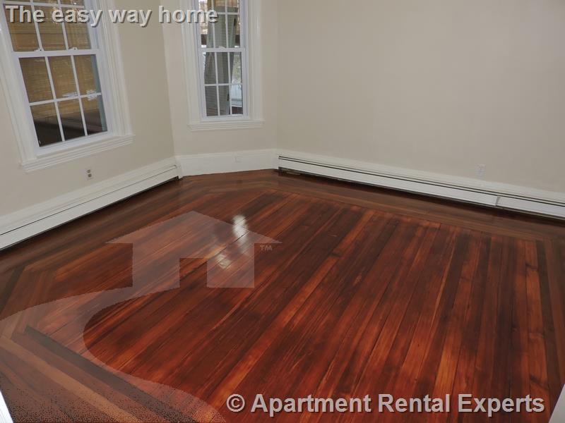 114 Highland Rd, Davis Square