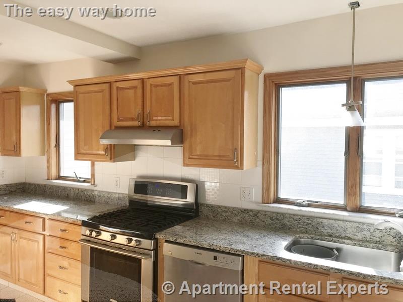 24 Ashland St, Medford Square