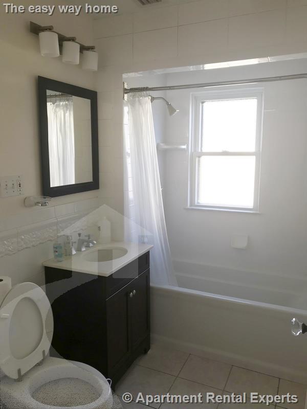 24 Ashland St, Medford Square