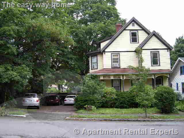 27 Hillsdale Rd, Tufts