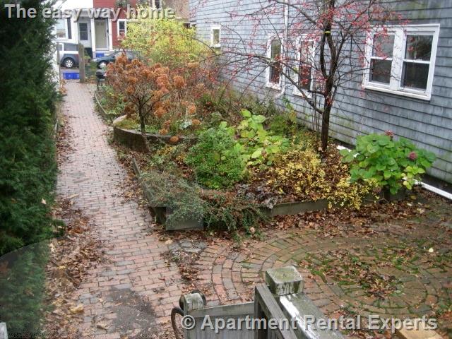 61A Sixth St, East Cambridge