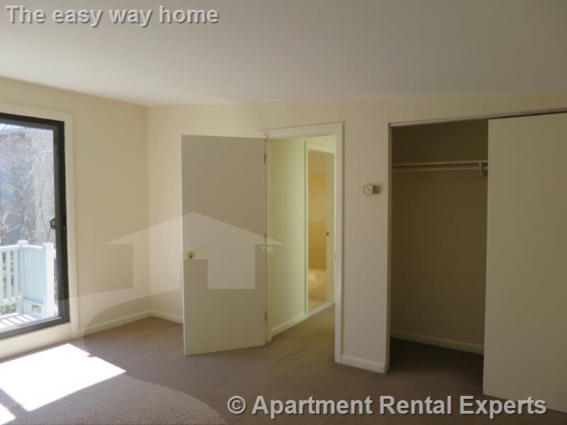 61A Sixth St, East Cambridge