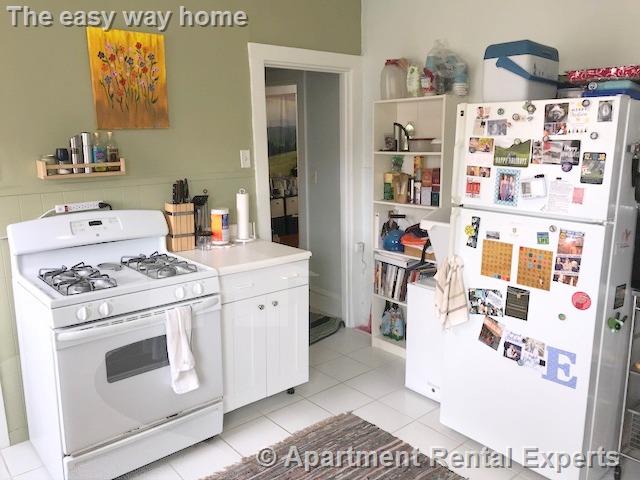 81 College Ave, Davis Square