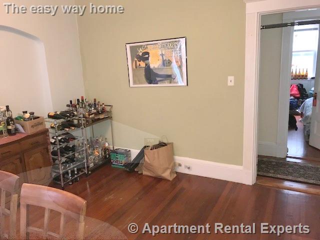 81 College Ave, Davis Square