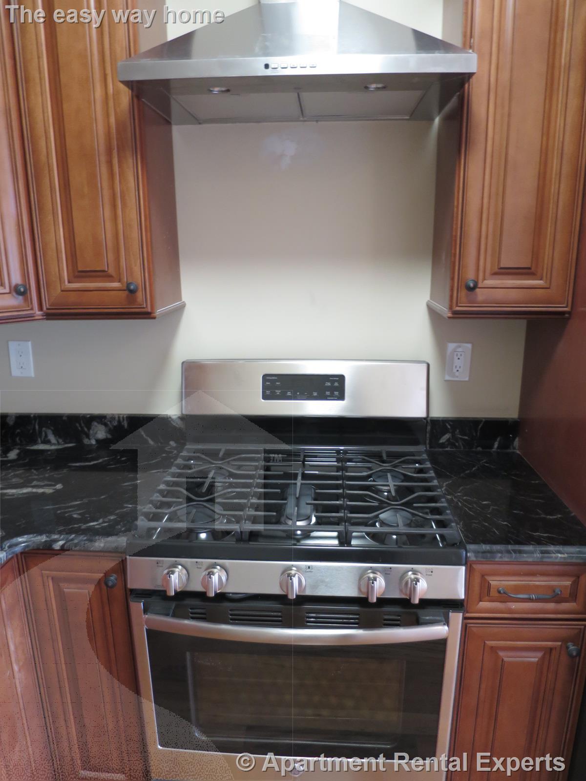 1121 Broadway, Teele Square