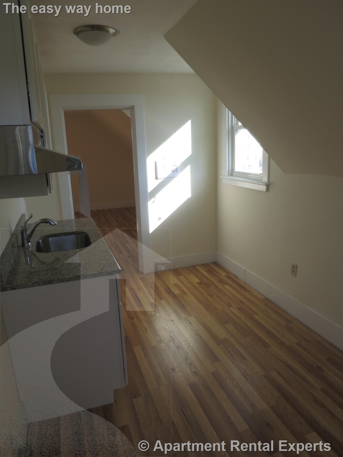 16 Warren Ave, Union Square