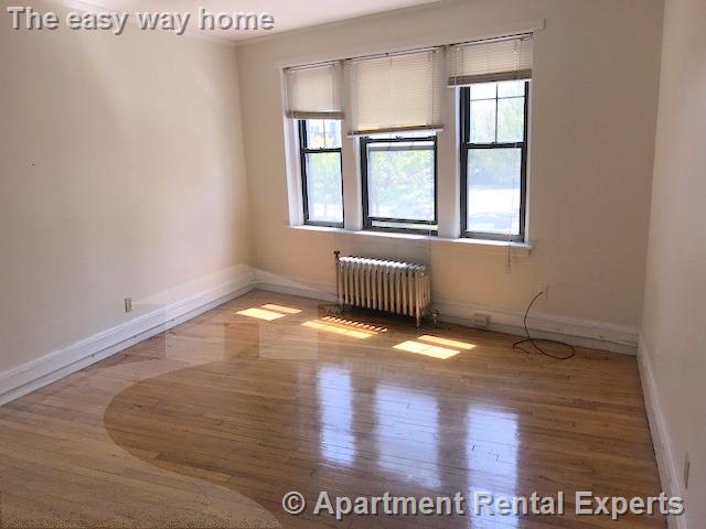 349 Pleasant St, Malden Center