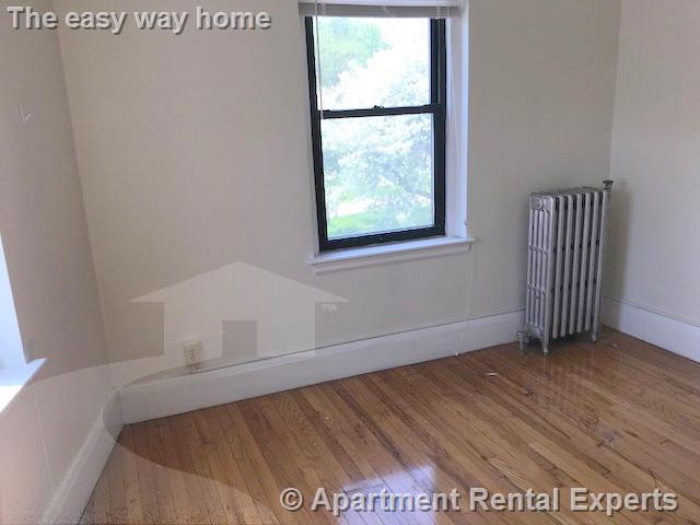 349 Pleasant St, Malden Center