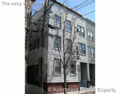 17 George St, Sullivan Square