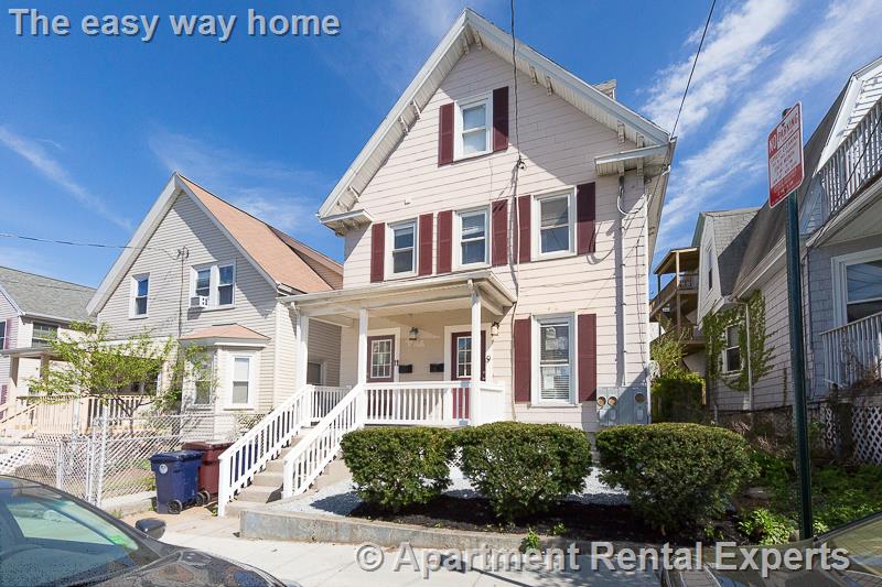 9-11 Rock Valley Ave, Everett