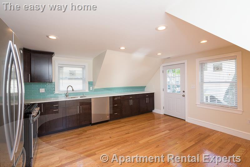 9-11 Rock Valley Ave, Everett