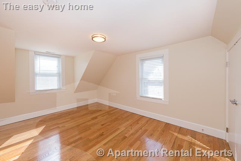 9-11 Rock Valley Ave, Everett