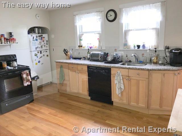 65 Medford St, Magoun Square