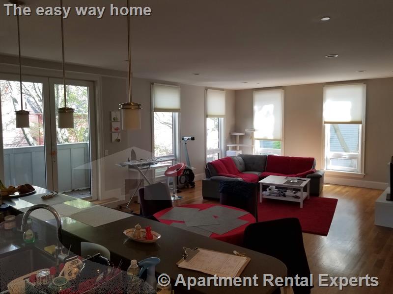 168 Hampshire, Central Square