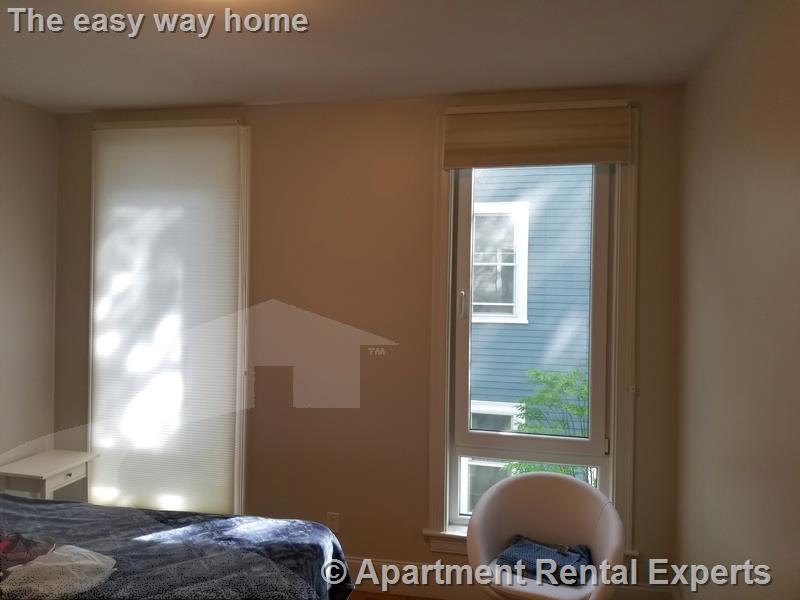 168 Hampshire, Central Square