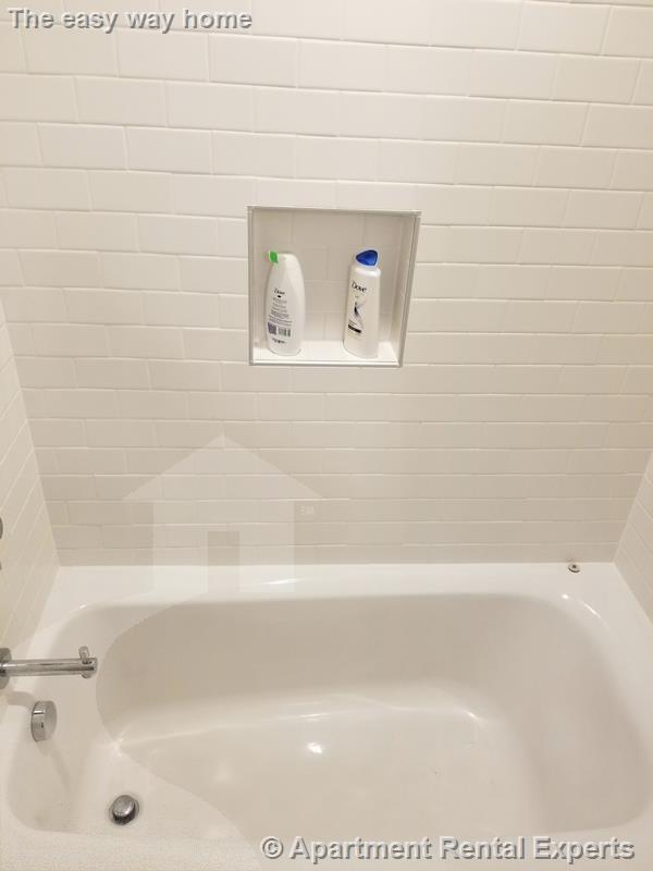 168 Hampshire, Central Square