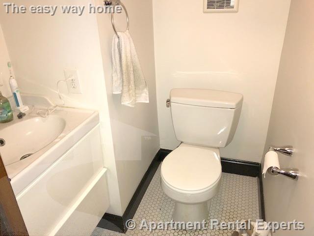 53 Columbus Ave, Prospect Hill