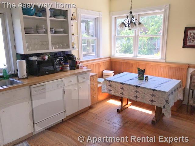 28 Magnolia St, Arlington