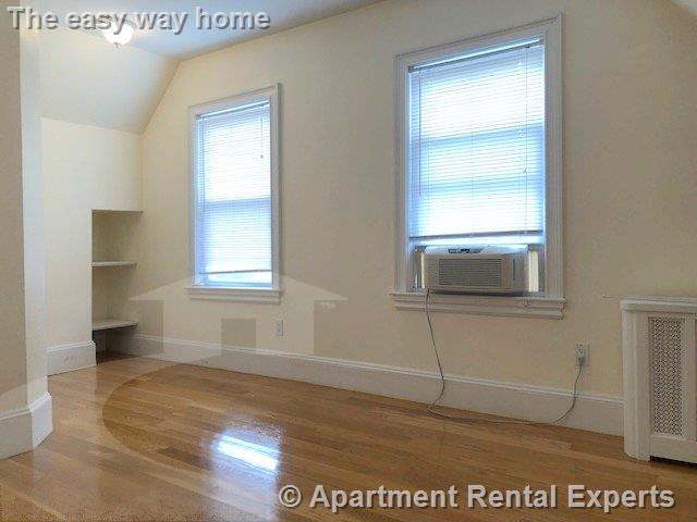 36 Waterhouse St, Teele Square