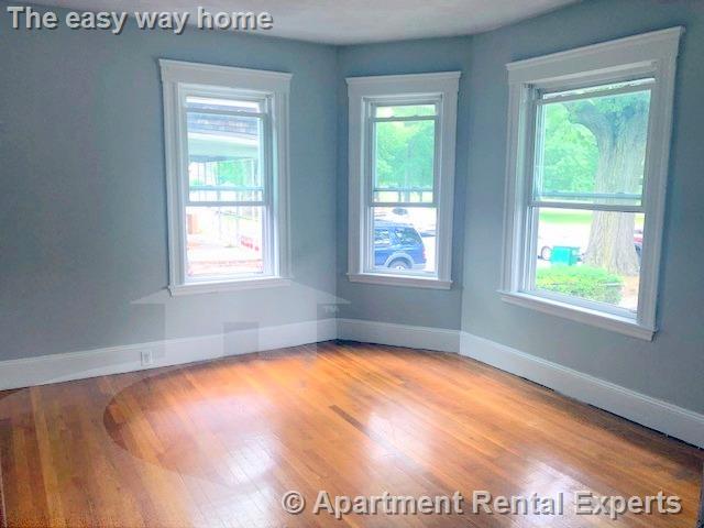 2214 Mystic Valley Pkwy, Medford Square