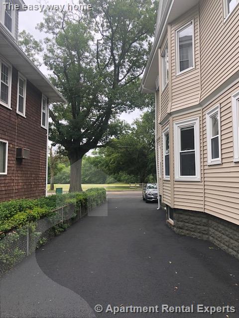 2214 Mystic Valley Pkwy, Medford Square