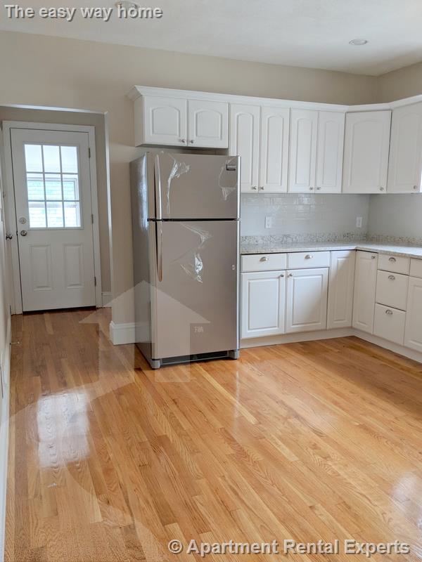 171 College Ave, Davis Square