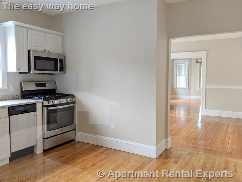 171 College Ave, Davis Square