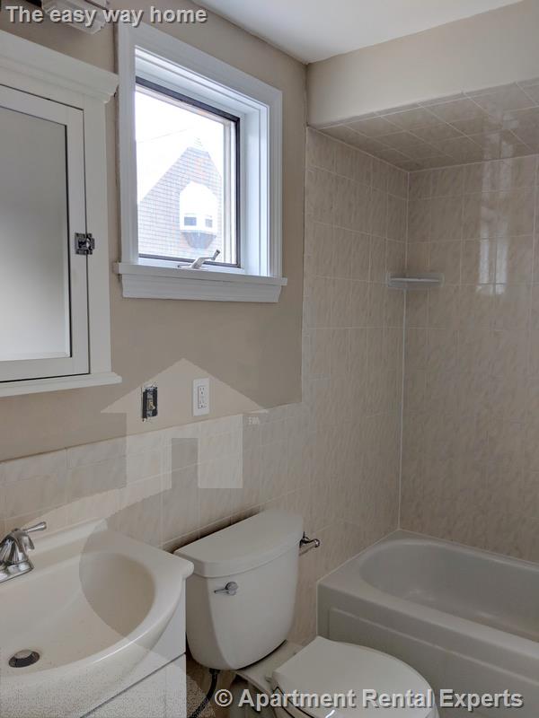 171 College Ave, Davis Square