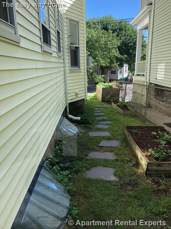 265 Boston Ave, Tufts