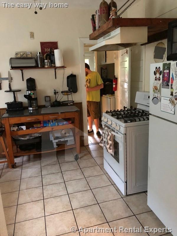 265 Boston Ave, Tufts