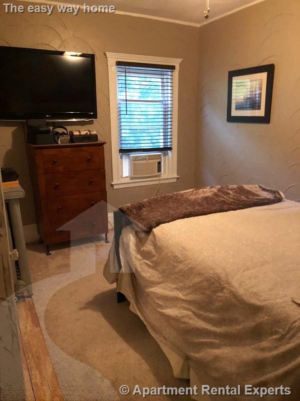 265 Boston Ave, Tufts