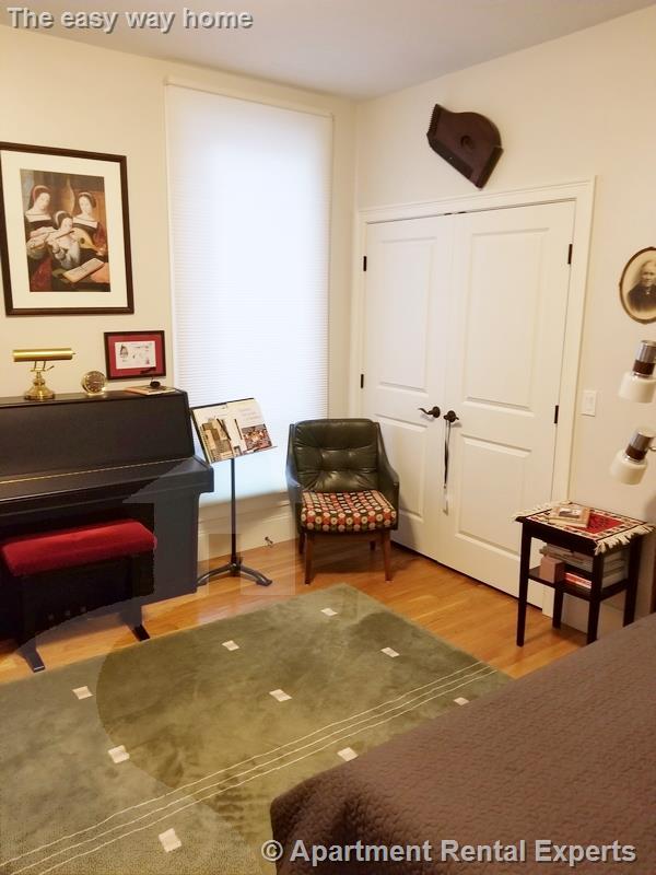 168 Hampshire, Central Square