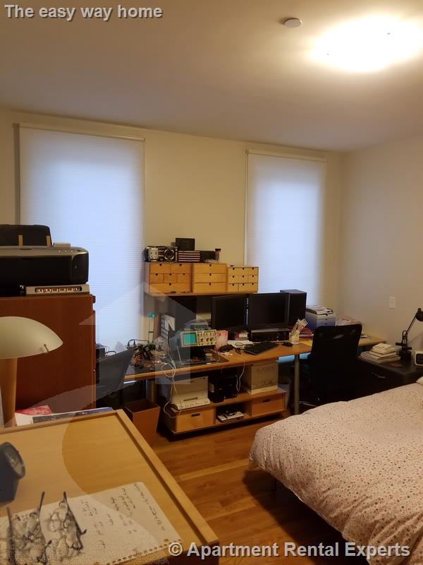 168 Hampshire, Central Square