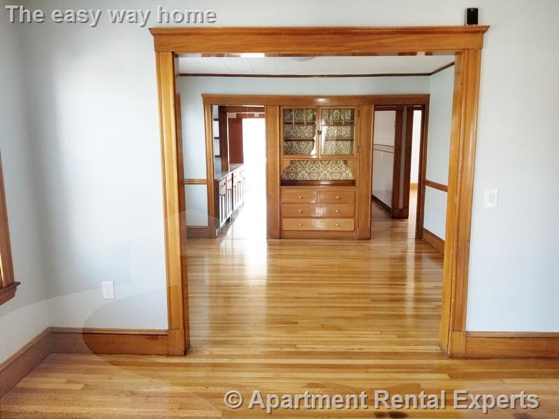 20 Governor Winthrop Rd, Ten Hills