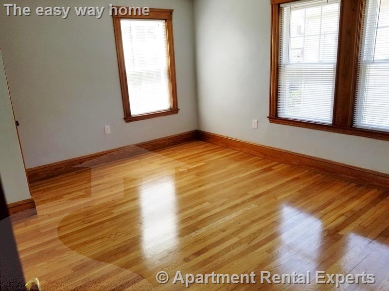 20 Governor Winthrop Rd, Ten Hills