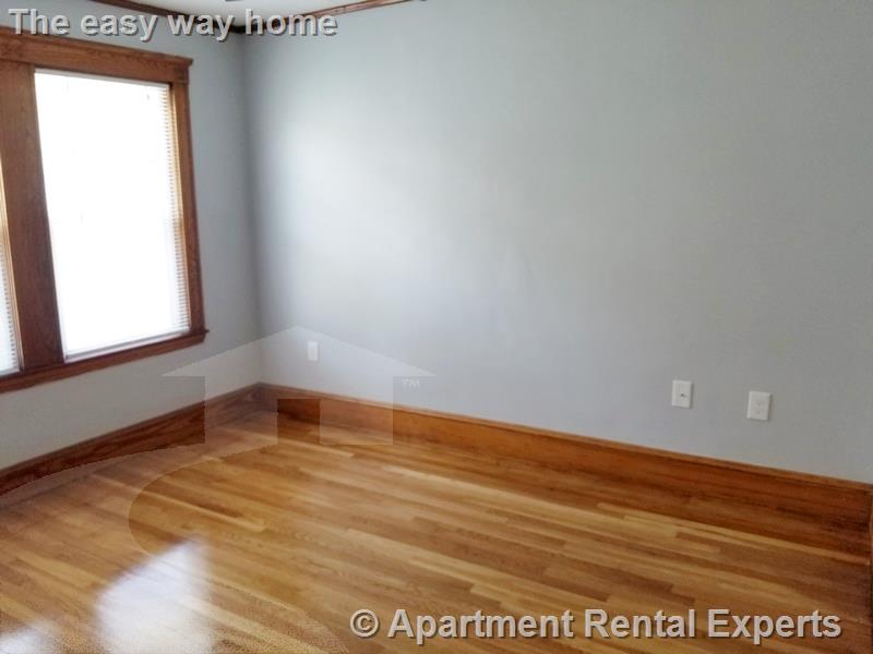 20 Governor Winthrop Rd, Ten Hills