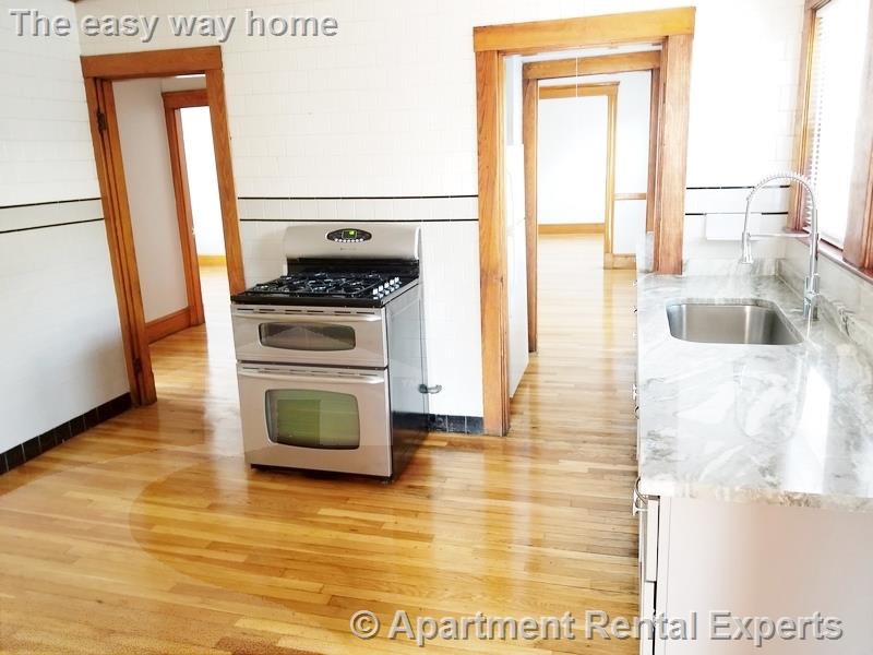 20 Governor Winthrop Rd, Ten Hills