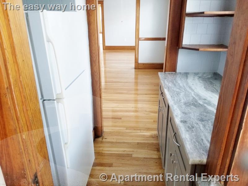 20 Governor Winthrop Rd, Ten Hills